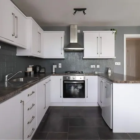 Modern 2 Bed Apartment At The Mournes Newcastle  Extérieur photo